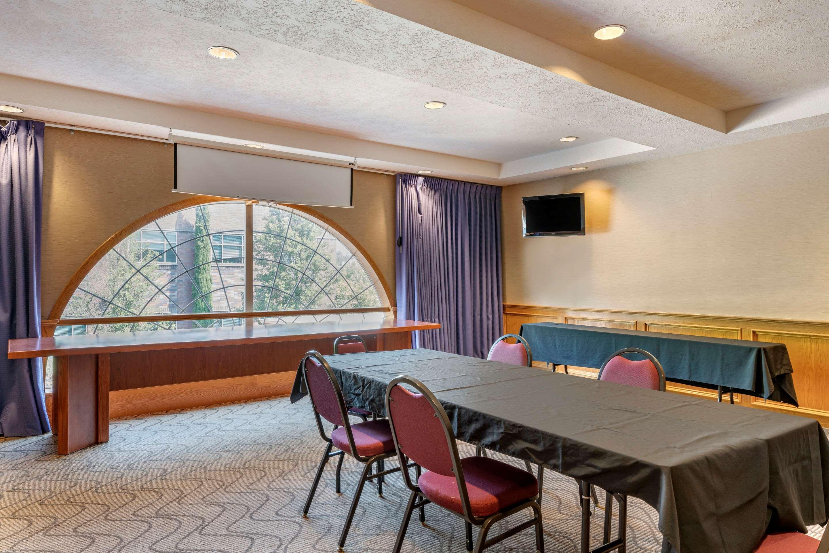 Comfort Suites Salem Luaran gambar